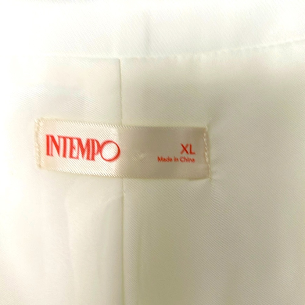 NWOT Vest - Picture 3 of 6